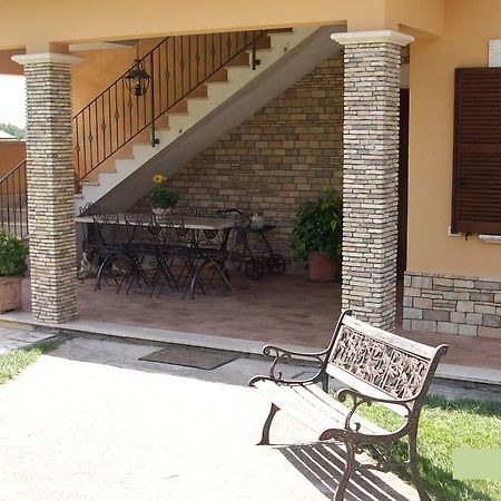 Il Giardino Degli Ulivi Acomodação com café da manhã Canneto  Exterior foto