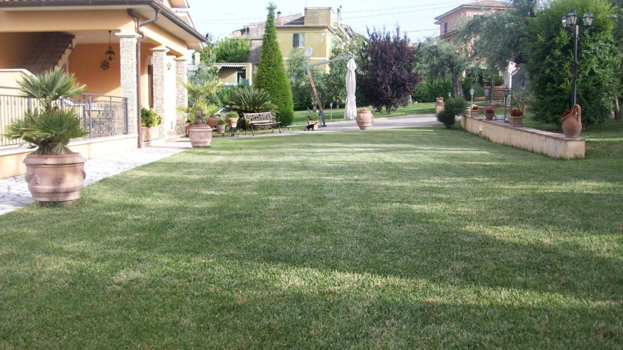 Il Giardino Degli Ulivi Acomodação com café da manhã Canneto  Exterior foto