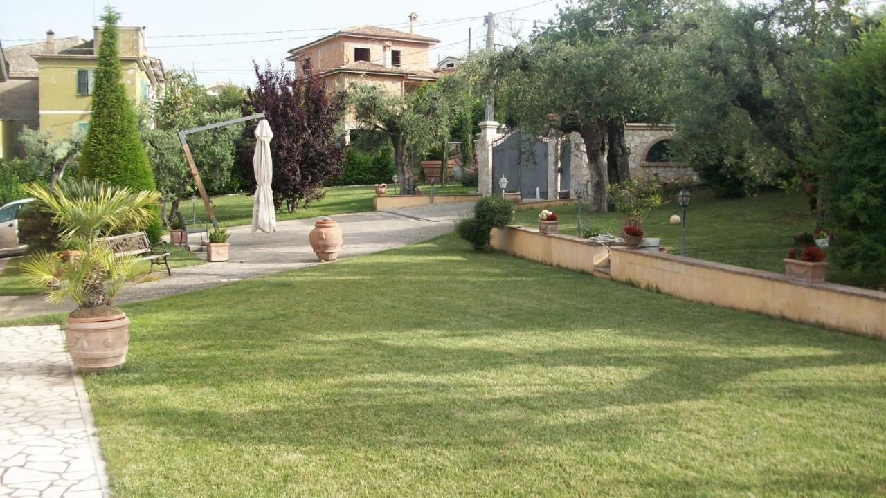 Il Giardino Degli Ulivi Acomodação com café da manhã Canneto  Exterior foto