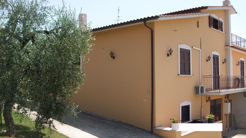 Il Giardino Degli Ulivi Acomodação com café da manhã Canneto  Exterior foto