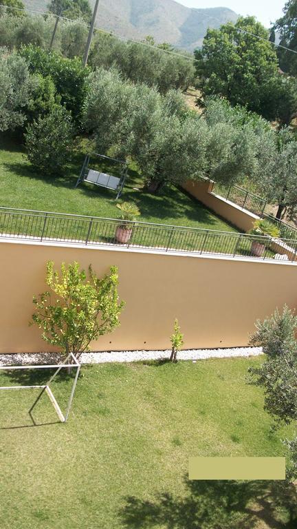 Il Giardino Degli Ulivi Acomodação com café da manhã Canneto  Exterior foto